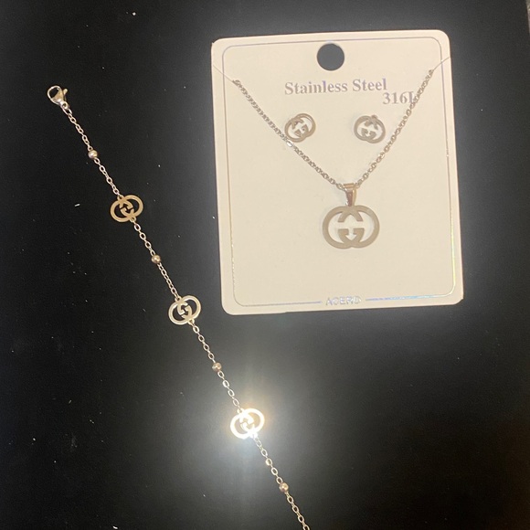 Gold Stainless Steel GG Jewelry Set - Picture 1 of 1